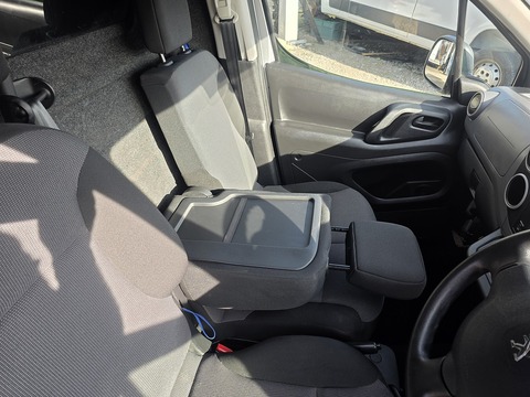 49Kw SE Panel Van 6dr Electric Automatic FWD L2 H1 (0 g/km, 65.71 bhp)