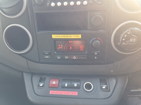 49Kw SE Panel Van 6dr Electric Automatic FWD L2 H1 (0 g/km, 65.71 bhp)