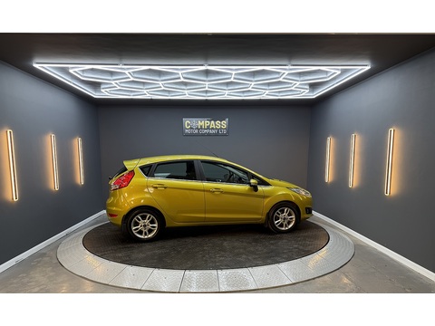 1.0T EcoBoost Zetec Hatchback 5dr Petrol Manual Euro 5 (s/s) (100 ps)
