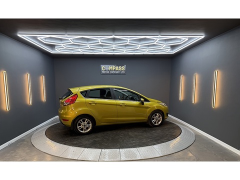 1.0T EcoBoost Zetec Hatchback 5dr Petrol Manual Euro 5 (s/s) (100 ps)