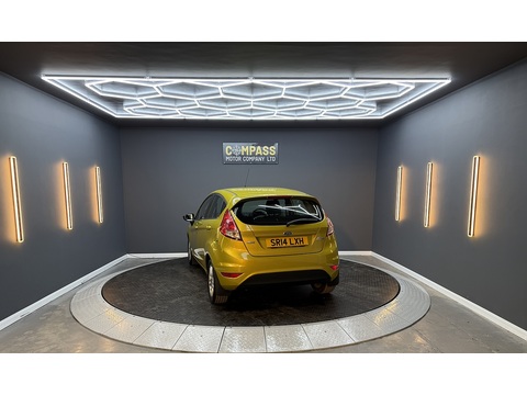 1.0T EcoBoost Zetec Hatchback 5dr Petrol Manual Euro 5 (s/s) (100 ps)