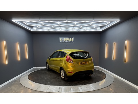 1.0T EcoBoost Zetec Hatchback 5dr Petrol Manual Euro 5 (s/s) (100 ps)