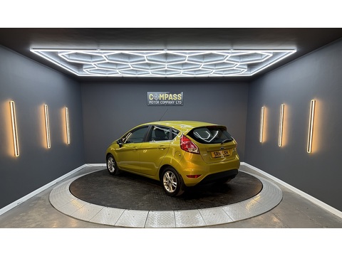 1.0T EcoBoost Zetec Hatchback 5dr Petrol Manual Euro 5 (s/s) (100 ps)