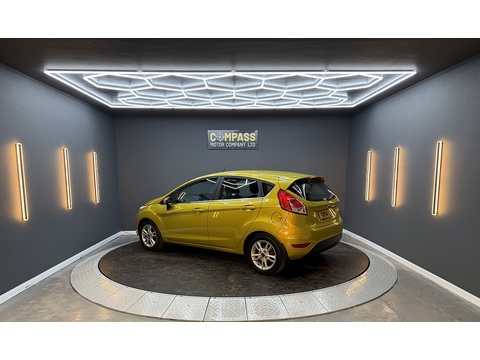 1.0T EcoBoost Zetec Hatchback 5dr Petrol Manual Euro 5 (s/s) (100 ps)