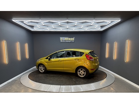 1.0T EcoBoost Zetec Hatchback 5dr Petrol Manual Euro 5 (s/s) (100 ps)