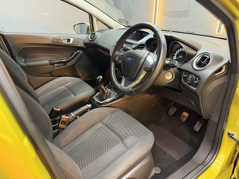 1.0T EcoBoost Zetec Hatchback 5dr Petrol Manual Euro 5 (s/s) (100 ps)