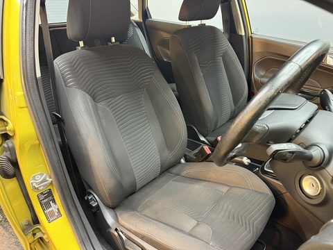 1.0T EcoBoost Zetec Hatchback 5dr Petrol Manual Euro 5 (s/s) (100 ps)