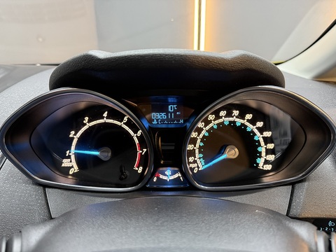 1.0T EcoBoost Zetec Hatchback 5dr Petrol Manual Euro 5 (s/s) (100 ps)