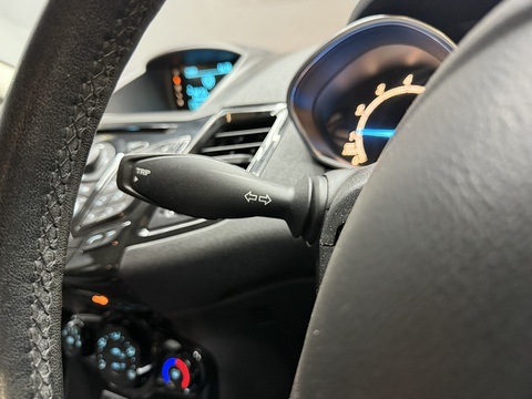 1.0T EcoBoost Zetec Hatchback 5dr Petrol Manual Euro 5 (s/s) (100 ps)