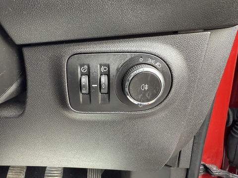 1.2i GLAM Hatchback 3dr Petrol Manual Euro 6 (70 ps)