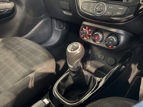 1.2i GLAM Hatchback 3dr Petrol Manual Euro 6 (70 ps)