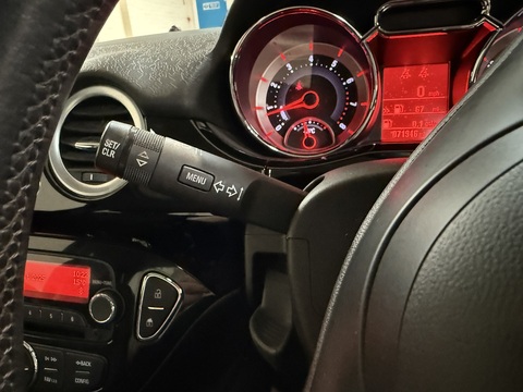 1.2i GLAM Hatchback 3dr Petrol Manual Euro 6 (70 ps)