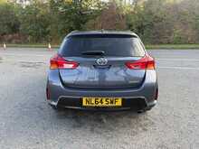 Toyota Auris 1.6 V-Matic Icon Plus Hatchback 5dr Petrol Manual Euro 5 (132 ps) 