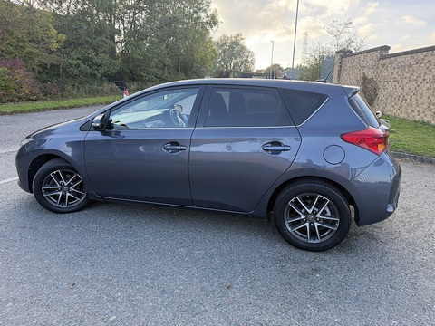 1.6 V-Matic Icon Plus Hatchback 5dr Petrol Manual Euro 5 (132 ps)