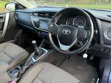 Toyota Auris 1.6 V-Matic Icon Plus Hatchback 5dr Petrol Manual Euro 5 (132 ps) 