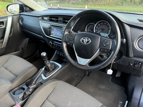 1.6 V-Matic Icon Plus Hatchback 5dr Petrol Manual Euro 5 (132 ps)