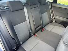 Toyota Auris 1.6 V-Matic Icon Plus Hatchback 5dr Petrol Manual Euro 5 (132 ps) 