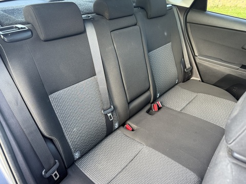 1.6 V-Matic Icon Plus Hatchback 5dr Petrol Manual Euro 5 (132 ps)