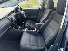 Toyota Auris 1.6 V-Matic Icon Plus Hatchback 5dr Petrol Manual Euro 5 (132 ps) 