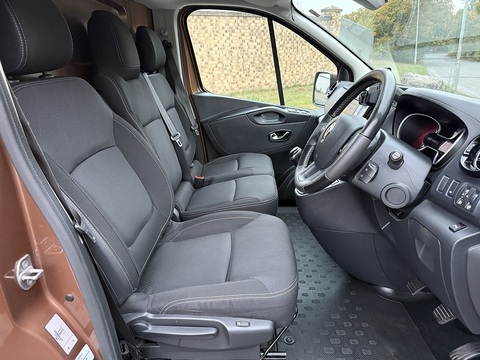 2.0 dCi ENERGY 30 Sport Panel Van 5dr Diesel Manual LWB Standard Roof Euro 6 (s/s) (170 ps)