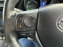 Toyota Auris 1.8 VVT-h Design Hatchback 5dr Petrol Hybrid CVT Euro 6 (s/s) (136 ps) 