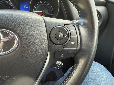 1.8 VVT-h Design Hatchback 5dr Petrol Hybrid CVT Euro 6 (s/s) (136 ps)