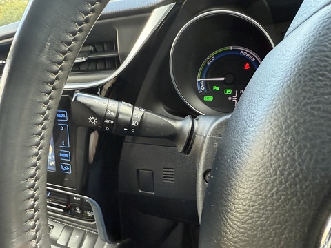 1.8 VVT-h Design Hatchback 5dr Petrol Hybrid CVT Euro 6 (s/s) (136 ps)