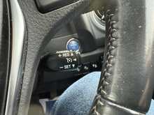 Toyota Auris 1.8 VVT-h Design Hatchback 5dr Petrol Hybrid CVT Euro 6 (s/s) (136 ps) 