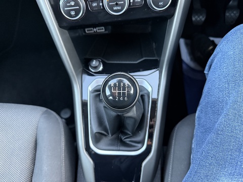 1.6 TDI SE SUV 5dr Diesel Manual Euro 6 (s/s) (115 ps)