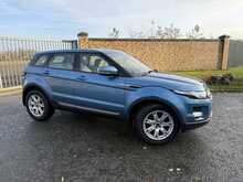 Land Rover Range Rover Evoque 2.2 SD4 Pure SUV 5dr Diesel Auto 4WD Euro 5 (190 ps) 