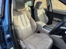 Land Rover Range Rover Evoque 2.2 SD4 Pure SUV 5dr Diesel Auto 4WD Euro 5 (190 ps) 