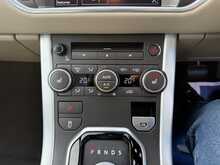 Land Rover Range Rover Evoque 2.2 SD4 Pure SUV 5dr Diesel Auto 4WD Euro 5 (190 ps) 