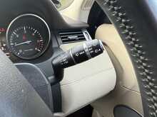 Land Rover Range Rover Evoque 2.2 SD4 Pure SUV 5dr Diesel Auto 4WD Euro 5 (190 ps) 