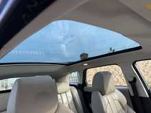 Land Rover Range Rover Evoque 2.2 SD4 Pure SUV 5dr Diesel Auto 4WD Euro 5 (190 ps) 
