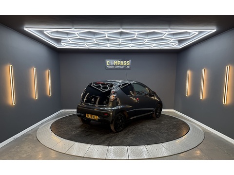 1.0i Connexion Hatchback 3dr Petrol Manual Euro 5 (68 ps)