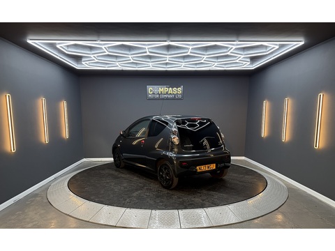 1.0i Connexion Hatchback 3dr Petrol Manual Euro 5 (68 ps)