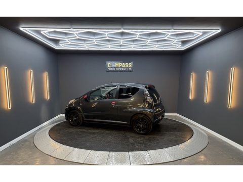 1.0i Connexion Hatchback 3dr Petrol Manual Euro 5 (68 ps)