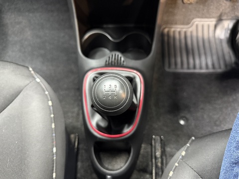 1.0i Connexion Hatchback 3dr Petrol Manual Euro 5 (68 ps)