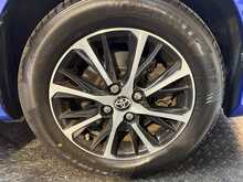 Toyota Yaris 1.5 VVT-i Icon Tech Hatchback 5dr Petrol Manual Euro 6 (111 ps) 