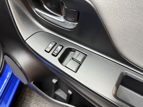 1.5 VVT-i Icon Tech Hatchback 5dr Petrol Manual Euro 6 (111 ps)