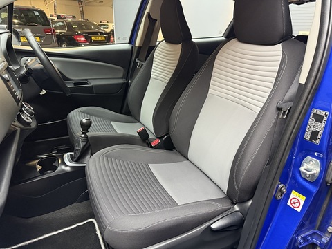 1.5 VVT-i Icon Tech Hatchback 5dr Petrol Manual Euro 6 (111 ps)