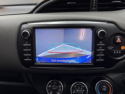 1.5 VVT-i Icon Tech Hatchback 5dr Petrol Manual Euro 6 (111 ps)