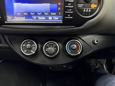 1.5 VVT-i Icon Tech Hatchback 5dr Petrol Manual Euro 6 (111 ps)