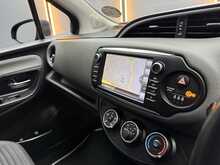 Toyota Yaris 1.5 VVT-i Icon Tech Hatchback 5dr Petrol Manual Euro 6 (111 ps) 