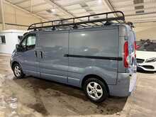 Renault Trafic 2.0 dCi LL29 Sport Panel Van 3dr Diesel Manual L3 H1 (198 g/km, 115 bhp) 