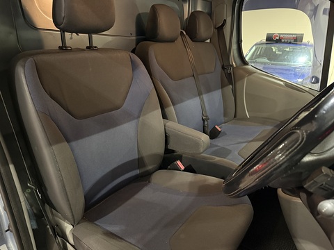 2.0 dCi LL29 Sport Panel Van 3dr Diesel Manual L3 H1 (198 g/km, 115 bhp)