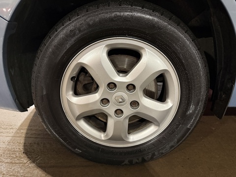 2.0 dCi LL29 Sport Panel Van 3dr Diesel Manual L3 H1 (198 g/km, 115 bhp)