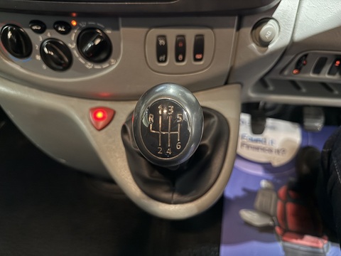 2.0 dCi LL29 Sport Panel Van 3dr Diesel Manual L3 H1 (198 g/km, 115 bhp)