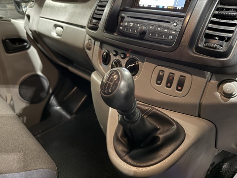 2.0 dCi LL29 Sport Panel Van 3dr Diesel Manual L3 H1 (198 g/km, 115 bhp)