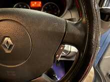 Renault Trafic 2.0 dCi LL29 Sport Panel Van 3dr Diesel Manual L3 H1 (198 g/km, 115 bhp) 